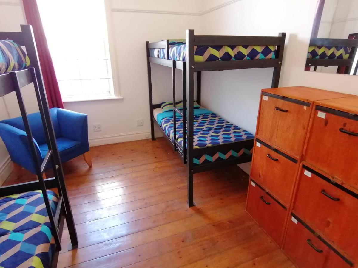 Spacious Backpacker Accommodation Κέιπ Τάουν Εξωτερικό φωτογραφία